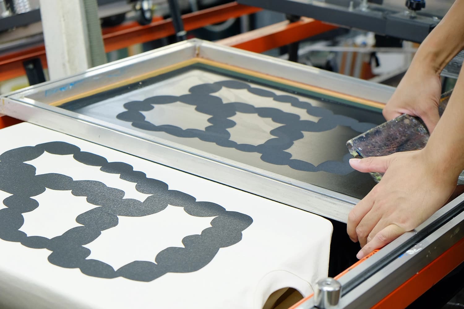 ハイキーブラック